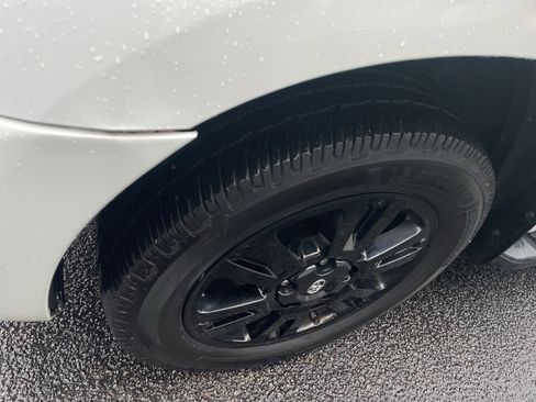 Used 2018 Toyota Sequoia TRD Sport image 5