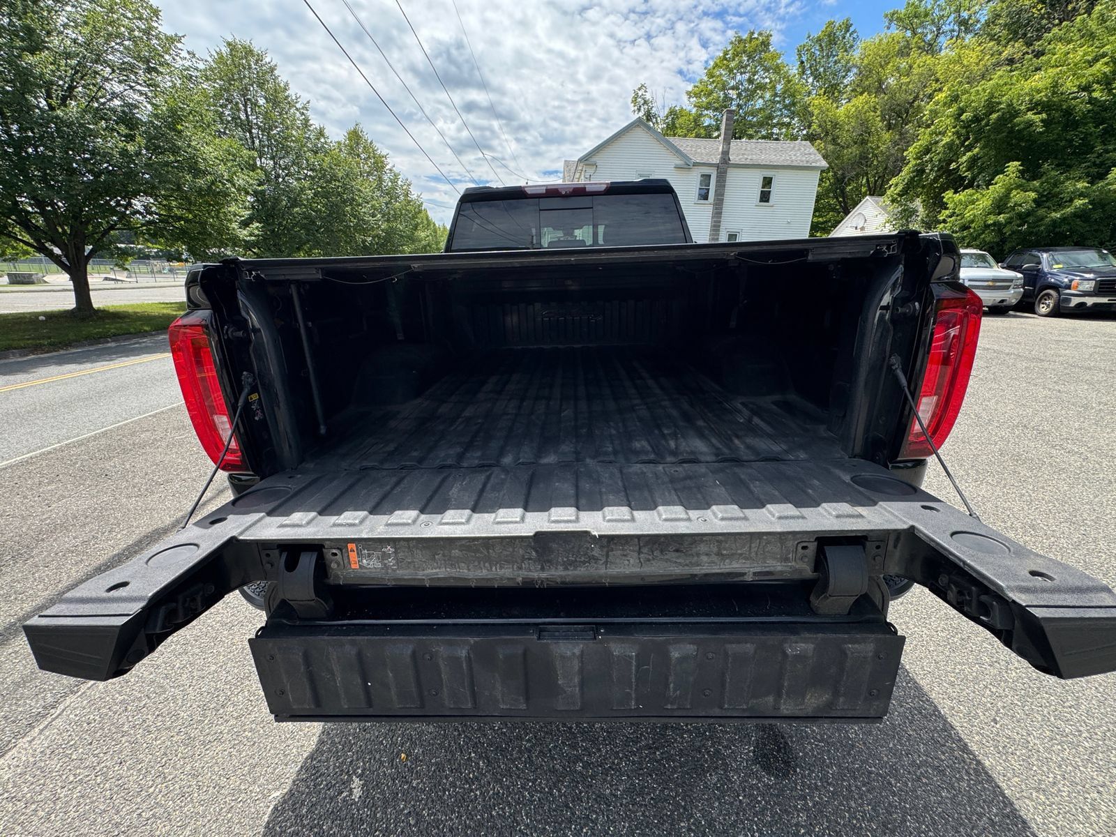 Used 2020 GMC Sierra 2500 AT4 w/ AT4 Premium Package AWD/4WD image 10