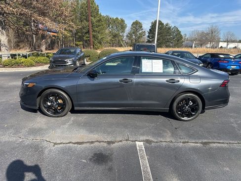 Certified 2025 Honda Accord SE image 6