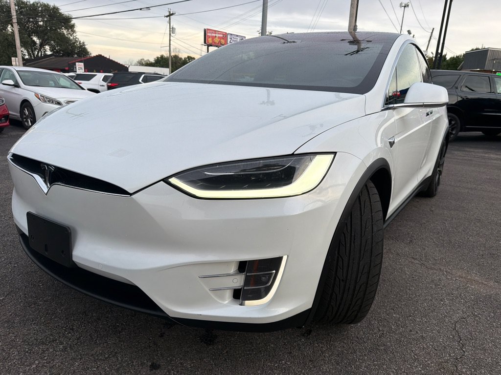 Used 2017 Tesla Model X 100D AWD/4WD image 8