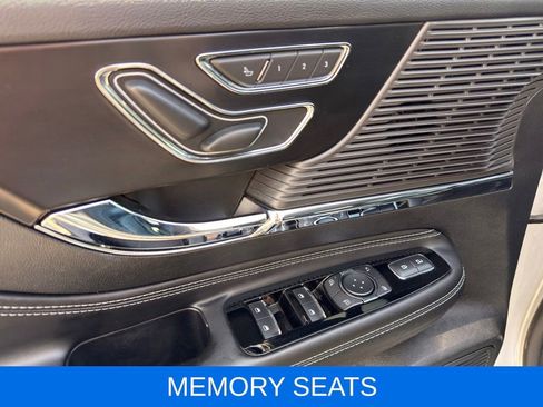 Used 2020 Lincoln Corsair FWD image 4