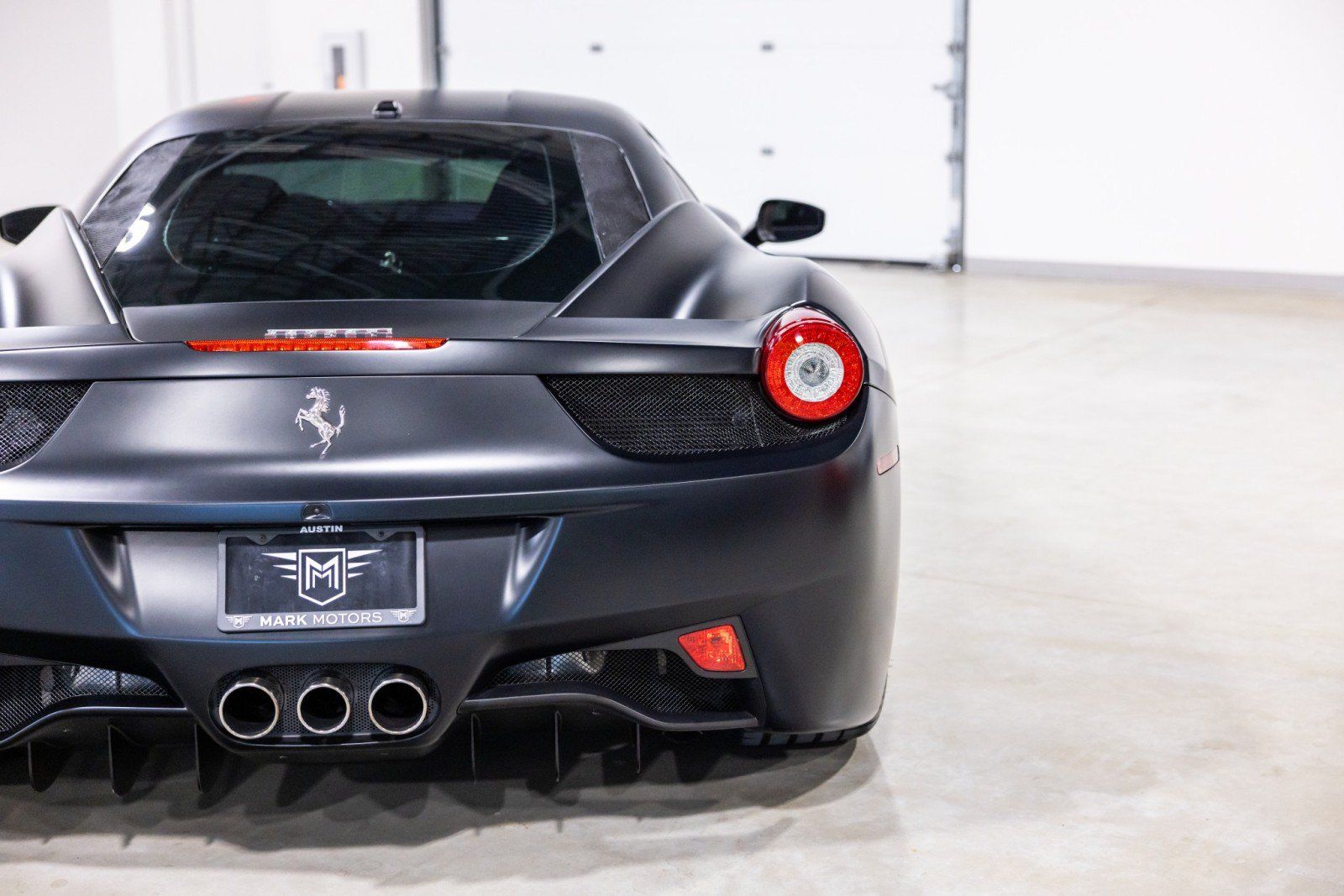 Used 2011 Ferrari 458 Italia Coupe RWD image 13