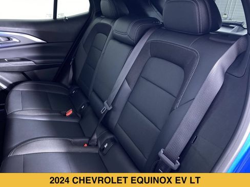 Certified 2024 Chevrolet Equinox EV LT FWD image 11