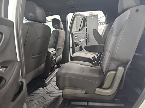 Used 2023 Chevrolet Traverse LT w/ LPO, Floor Liner Package AWD/4WD image 21