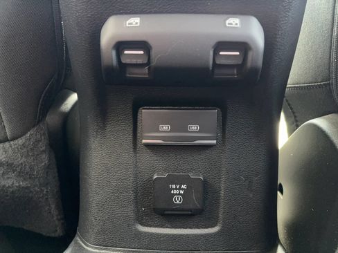 Used 2023 Jeep Gladiator Overland AWD/4WD image 24