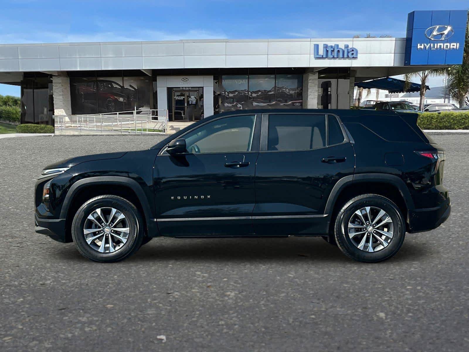 Used 2026 Chevrolet Equinox LT w/ Convenience Package II FWD image 6