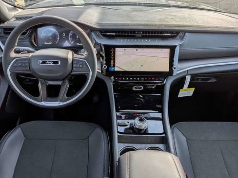 New 2026 Jeep Grand Cherokee Altitude AWD/4WD image 14