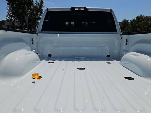 New 2026 RAM 2500 Laramie AWD/4WD image 5