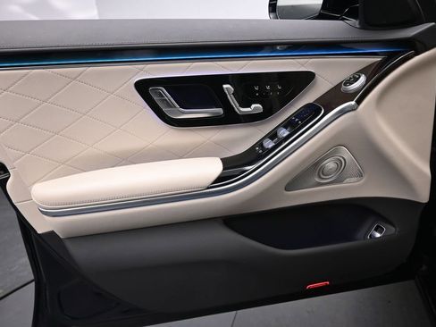 Used 2025 Mercedes-Benz S 580 4MATIC Sedan image 23