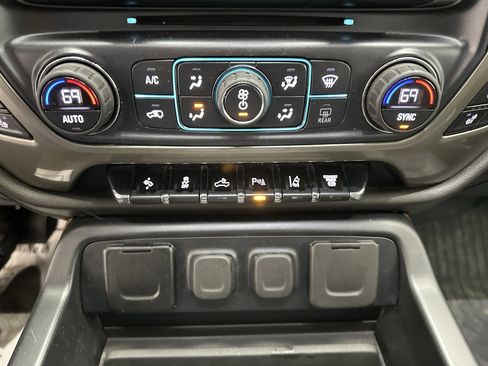 Used 2019 Chevrolet Silverado 3500 High Country w/ Duramax Plus Package image 39