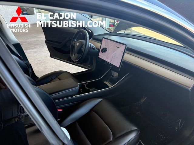 Used 2018 Tesla Model 3 Long Range RWD image 18