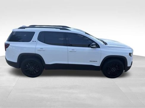 Used 2022 GMC Acadia SLE w/ Elevation Edition FWD image 2