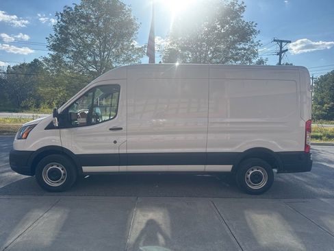 New 2024 Ford Transit 150 148 Medium Roof w/ Load Area Protection Package RWD image 4