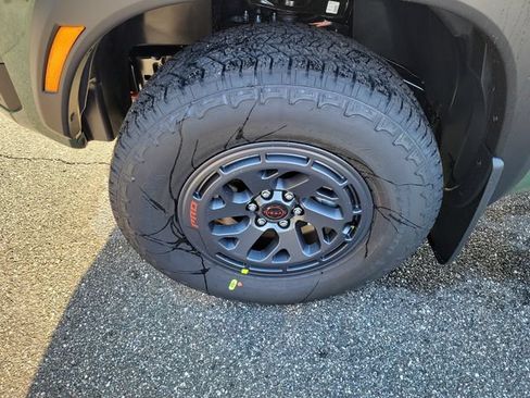 New 2026 Nissan Frontier PRO-4X w/ Tow Package AWD/4WD image 5