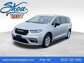 Used 2024 Chrysler Pacifica Touring-L FWD 360° Tour