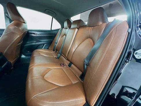 Used 2021 Toyota Camry LE image 24