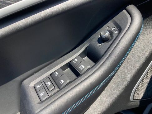 New 2024 Jeep Grand Cherokee Trailhawk w/ Advanced Protech Group II image 12