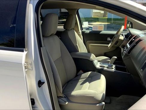 Used 2010 Ford Edge SEL image 7