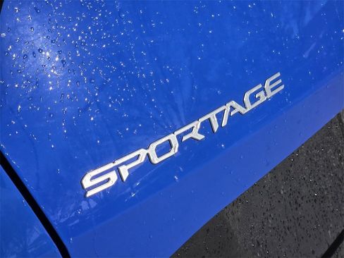 New 2026 Kia Sportage EX image 7