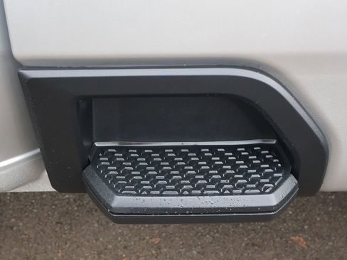 Used 2020 Chevrolet Silverado 3500 LT image 36