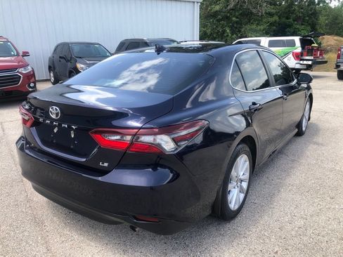 Used 2021 Toyota Camry LE FWD image 3