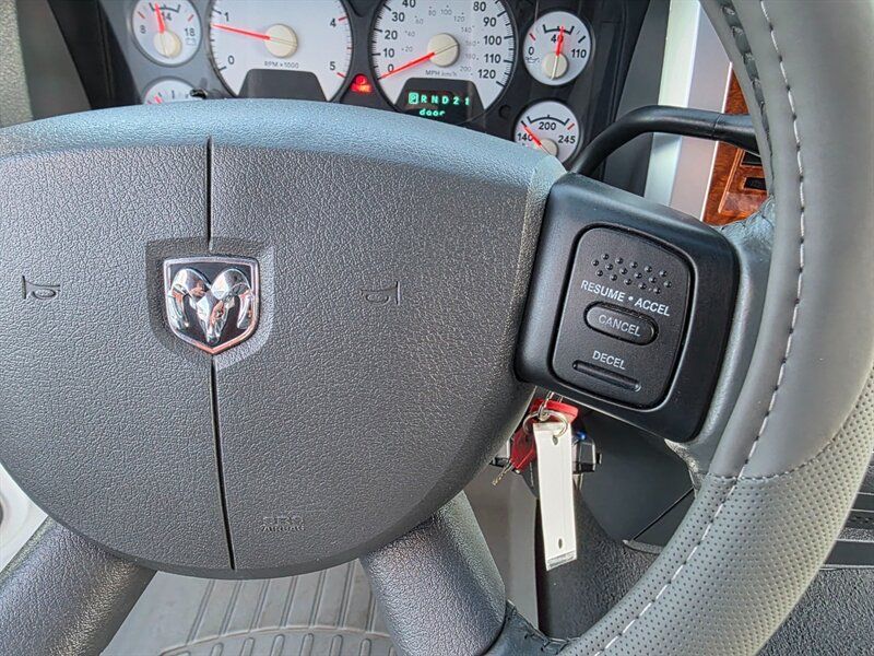 Used 2007 Dodge Ram 2500 Truck Laramie AWD/4WD image 40