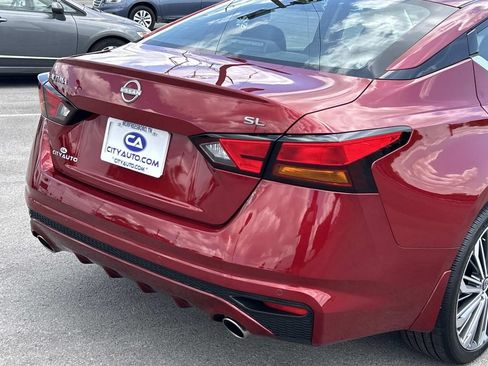 Used 2024 Nissan Altima 2.5 SL FWD image 14