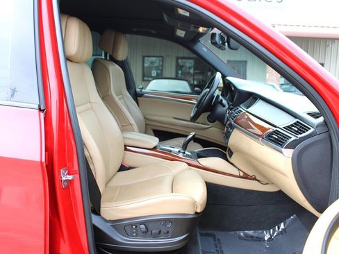 Used 2012 BMW X5 M image 17