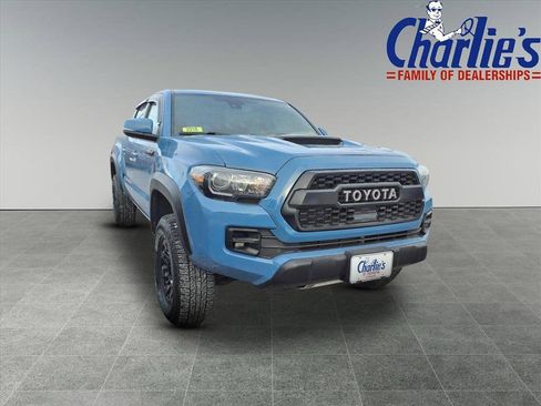 Used 2018 Toyota Tacoma TRD Pro image 3