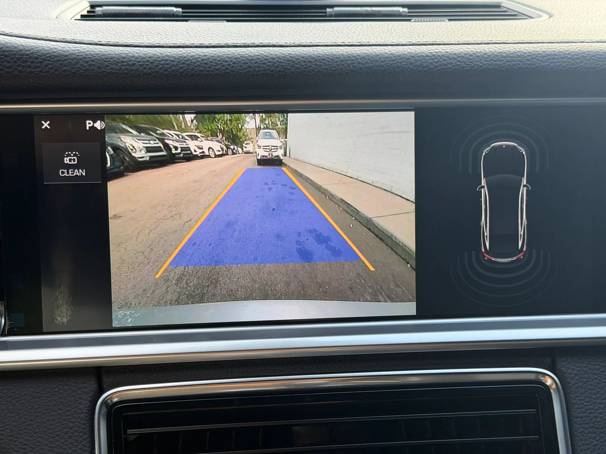Used 2018 Porsche Panamera 4 AWD/4WD image 35