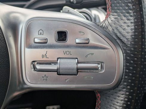 Used 2021 Mercedes-Benz GLB 250 image 27