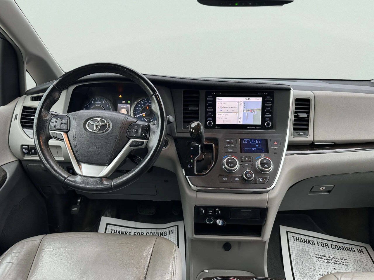 Used 2018 Toyota Sienna XLE w/ XLE Navigation Package FWD image 24