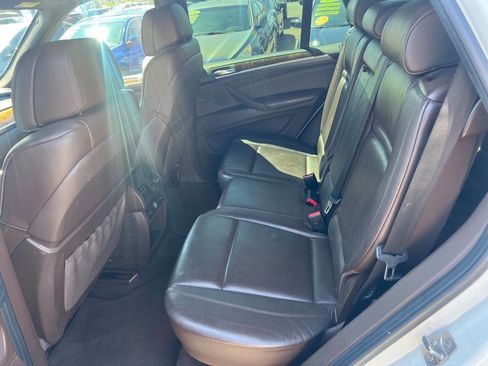 Used 2010 BMW X5 xDrive48i image 13