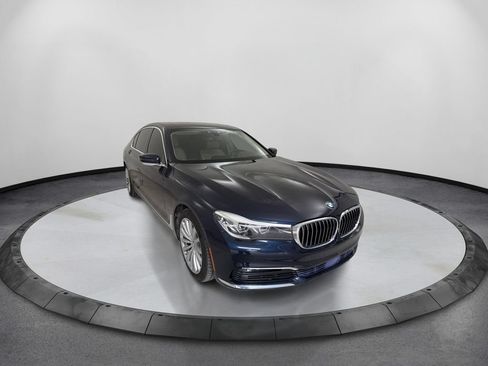Used 2017 BMW 740i RWD image 3