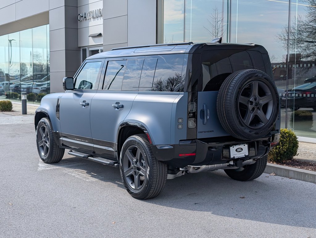New 2026 Land Rover Defender 110 X-Dynamic SE AWD/4WD image 3