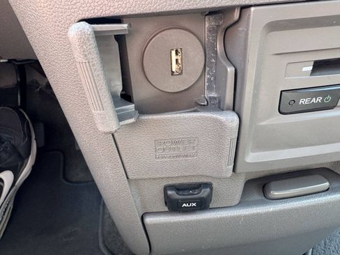 Used 2014 Honda Odyssey Touring image 30