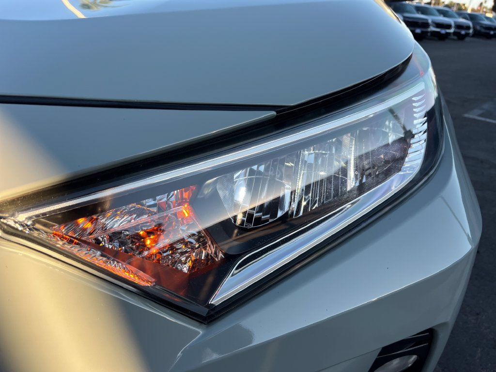 Used 2019 Toyota RAV4 XLE w/ Convenience Package FWD image 47