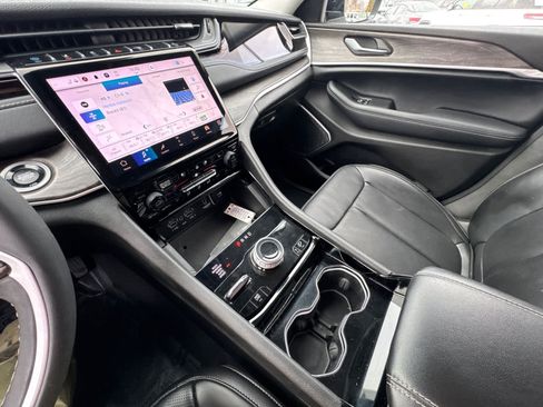 Used 2023 Jeep Grand Cherokee 4WD 4xe w/ Luxury Tech Group II image 26