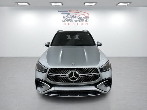 Used 2024 Mercedes-Benz GLE 450 4MATIC w/ AMG Line Exterior image 2