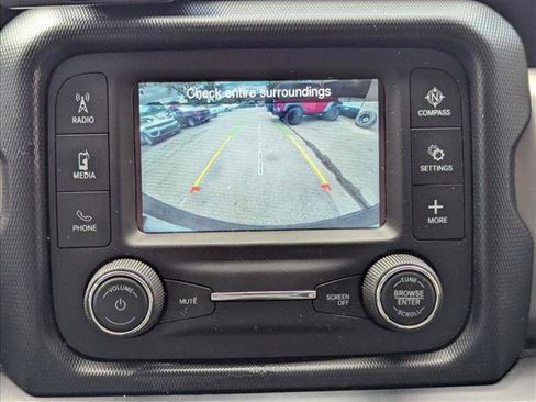 Used 2019 Jeep Wrangler Sport AWD/4WD image 13