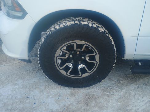 Used 2015 RAM 1500 Sport image 4