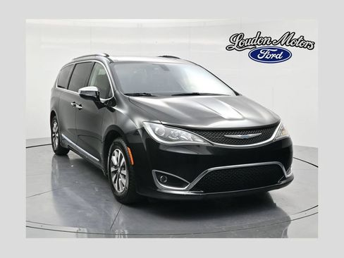 Used 2020 Chrysler Pacifica Limited FWD image 1