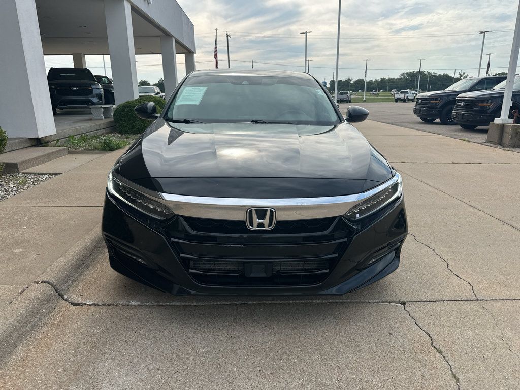 Used 2018 Honda Accord Touring image 13