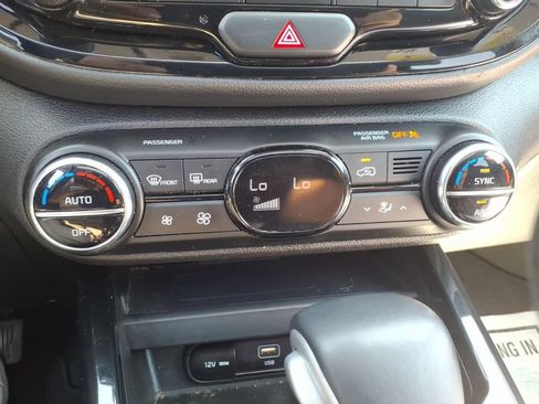 Certified 2023 Kia Soul GT-Line FWD image 25