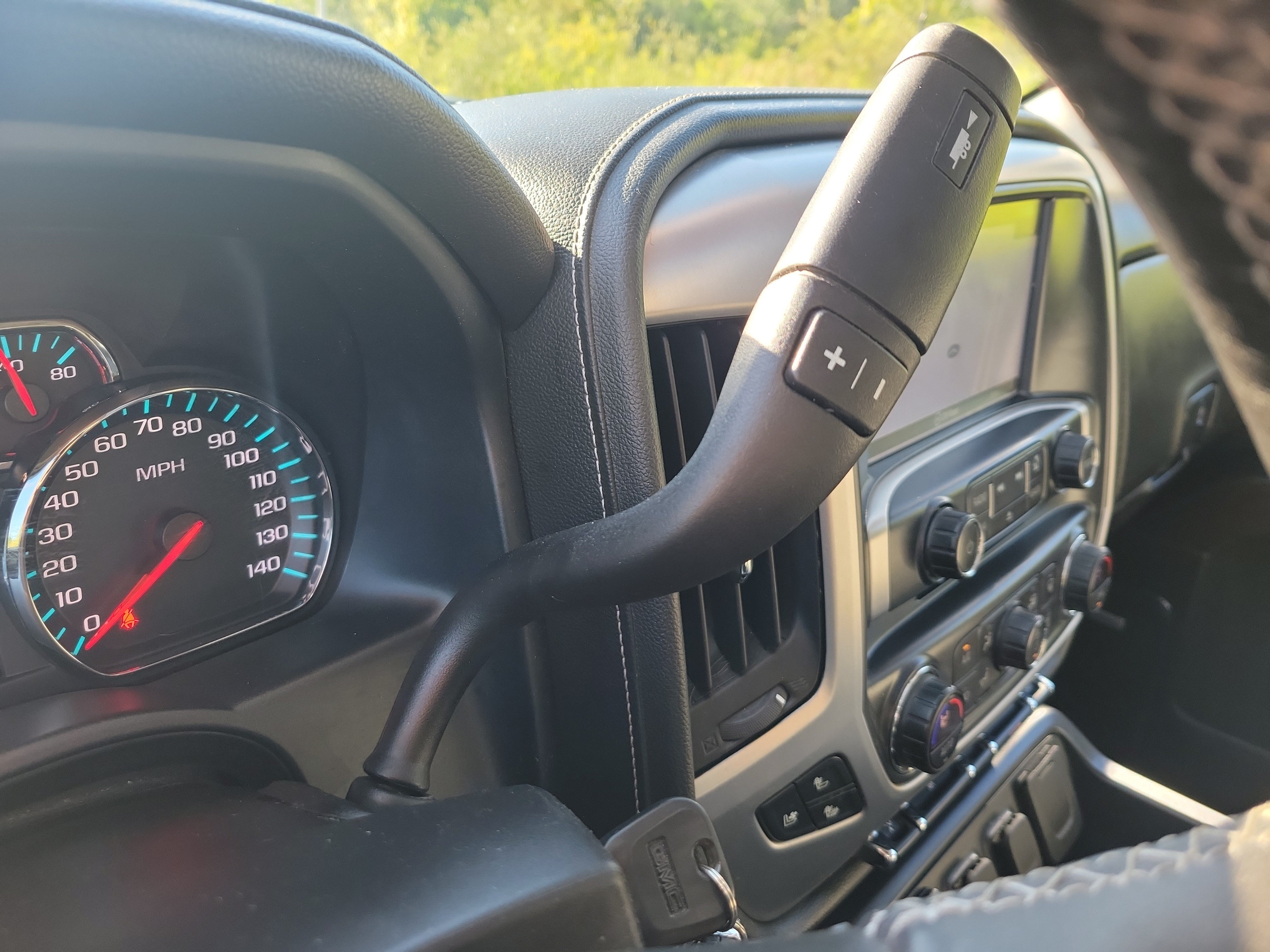 Used 2018 GMC Sierra 2500 SLT AWD/4WD image 24