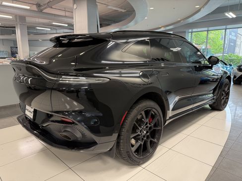 Used 2021 Aston Martin DBX AWD/4WD image 3