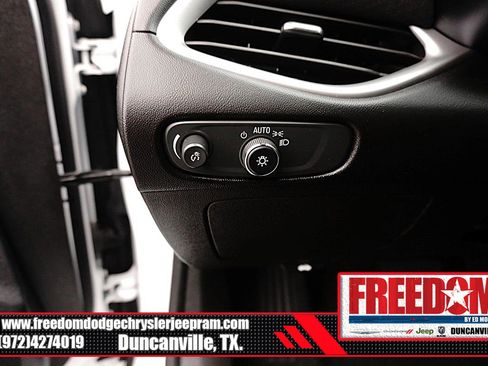 Used 2024 Chevrolet Malibu LT FWD image 26