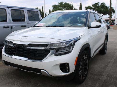 Used 2024 Kia Seltos SX w/ SX Sunroof Package AWD/4WD image 4