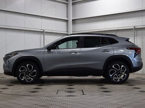 New 2026 Chevrolet Trax RS w/ Sunroof Package image 4