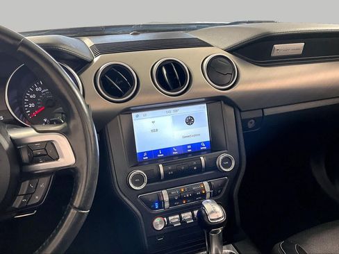 Used 2019 Ford Mustang Premium RWD image 7